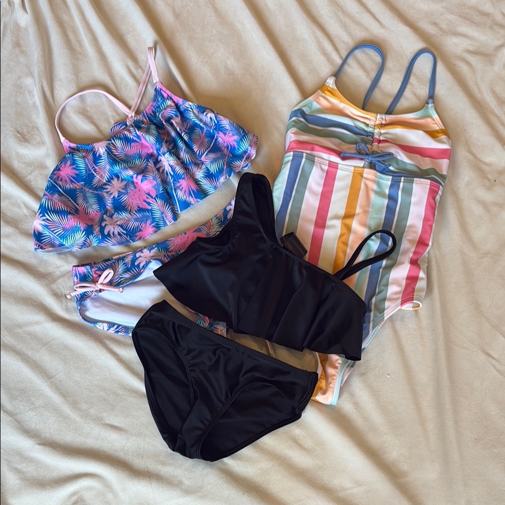 Girl’s swimsuit lot!
